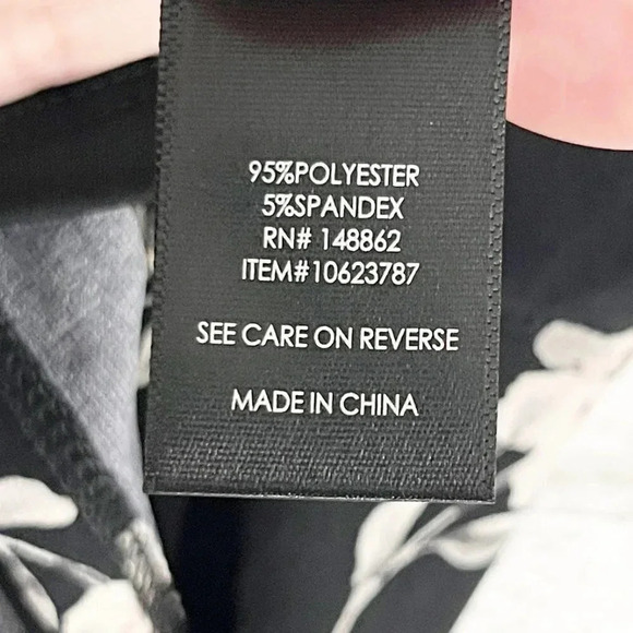 Torrid Black Floral V Neck Midi Skater Dress Women's Plus Size 00 - Picture 9 of 10